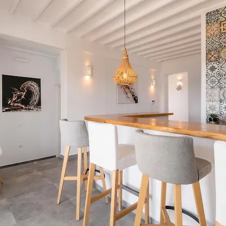 Infinium One, Sunset Views 10' From Mykonos Town! Villa